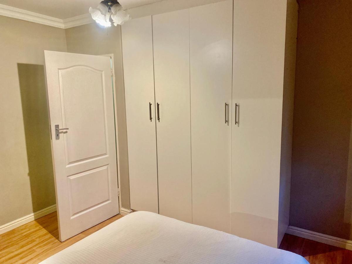 Beautiful Apartment In Century City Кейптаун Екстериор снимка